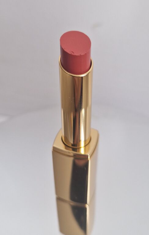 Кораловий шик з Chanel Rouge Allure L'extrait Beige Imperieux 814