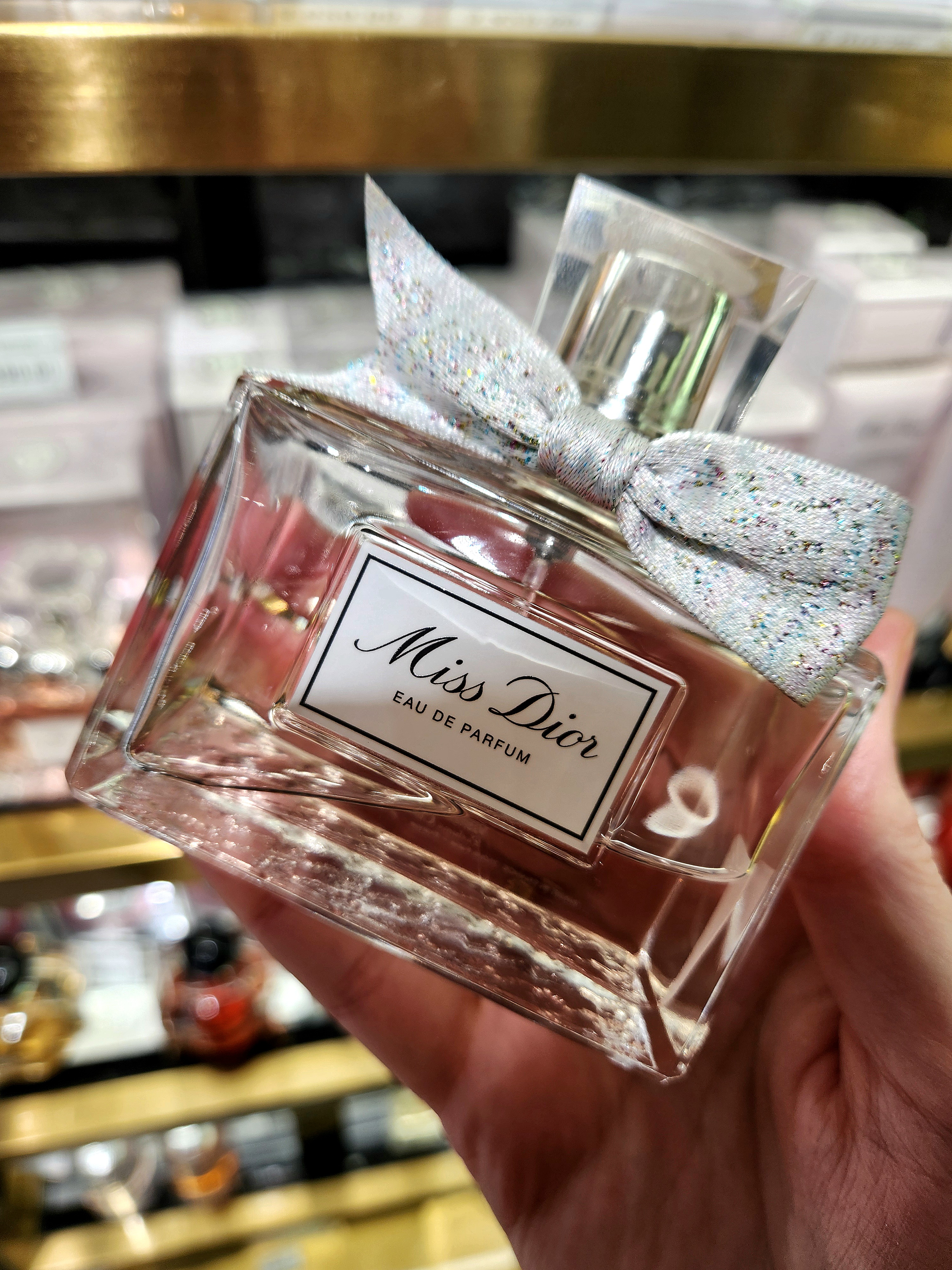 Miss Dior Eau de Parfum - в пошуках півонії