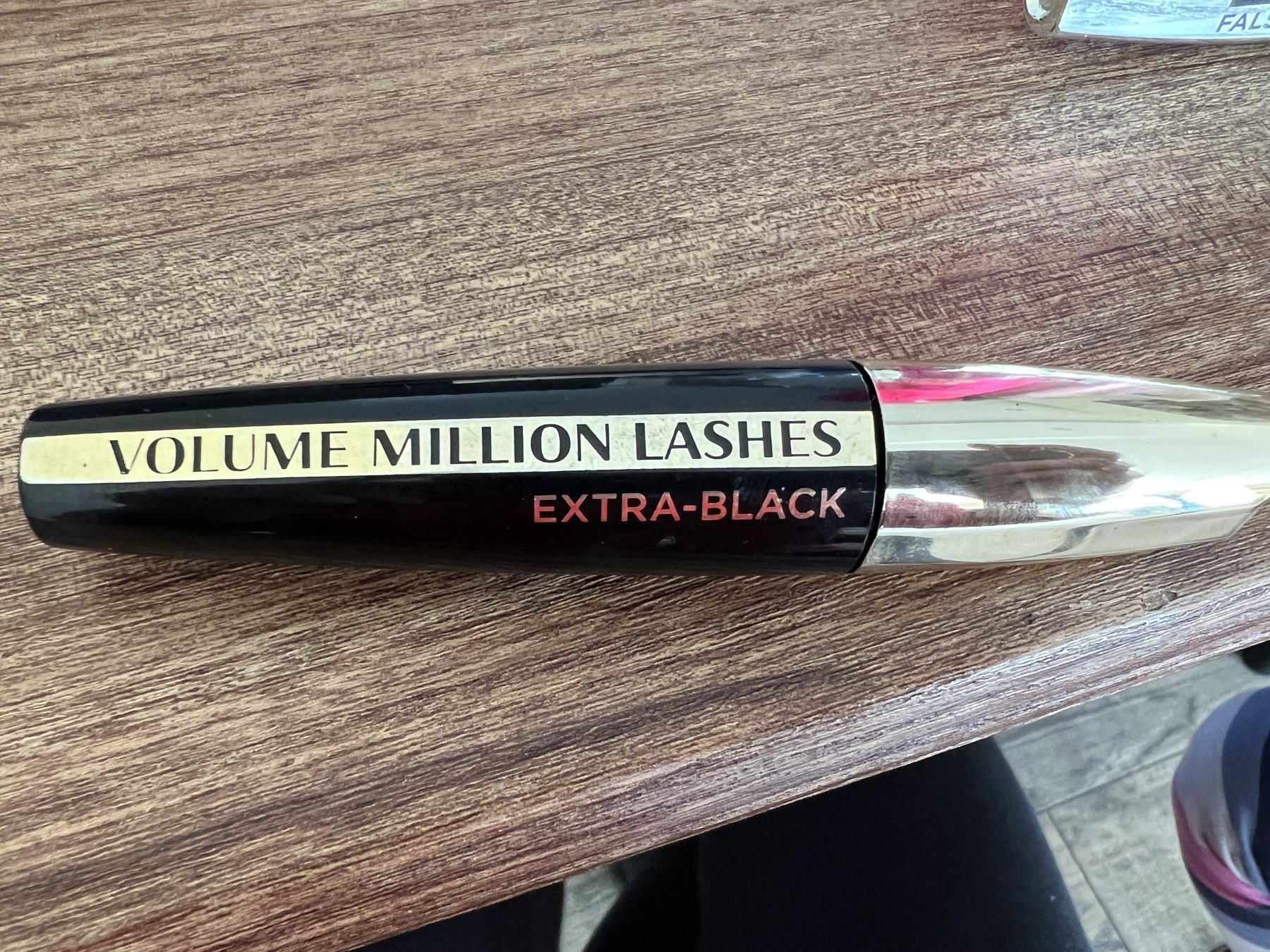 L'Oreal Paris Volume Million Lashes Extra-Black