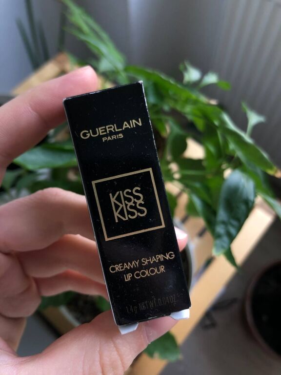 Червона кремова помада GUERLAIN Kiss Kiss Shaping Cream Lip Colour 325 Rouge Kiss