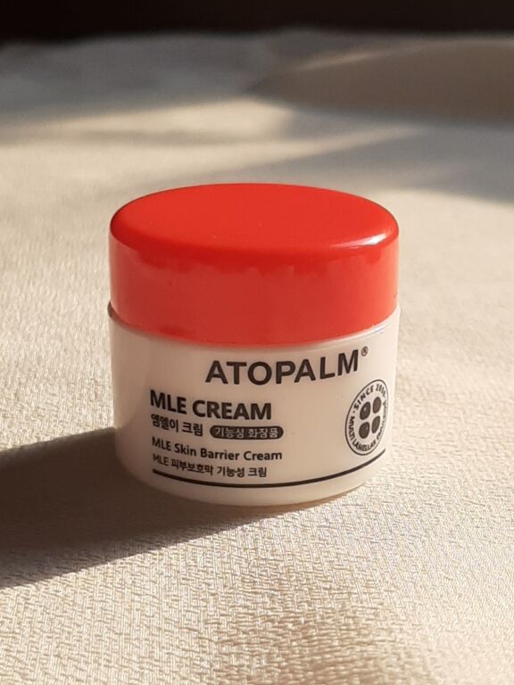 Крем для обличчя з багатошаровою емульсією Atopalm MLE Cream