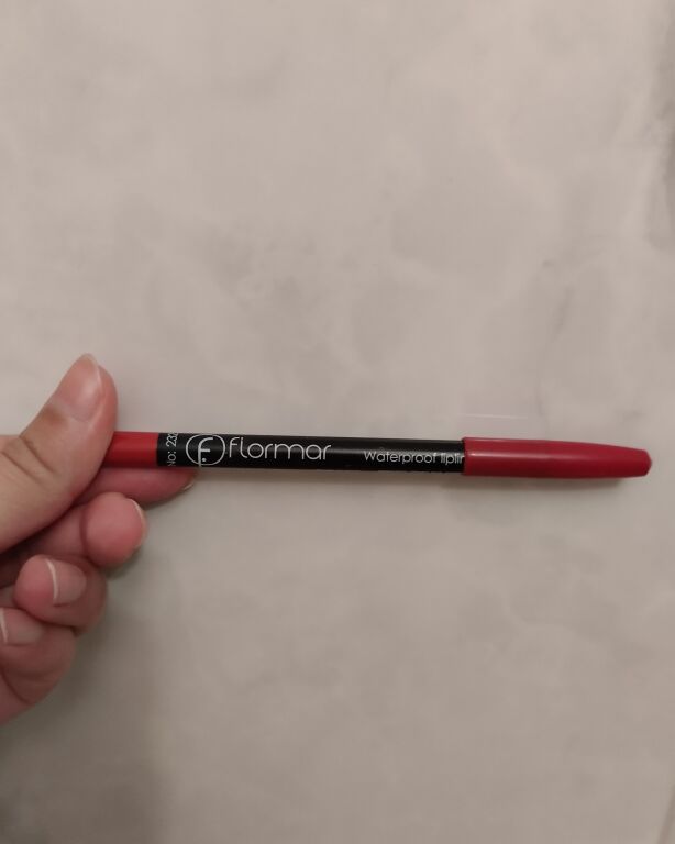 Олівець для губ Flormar Waterpoof Lipliner