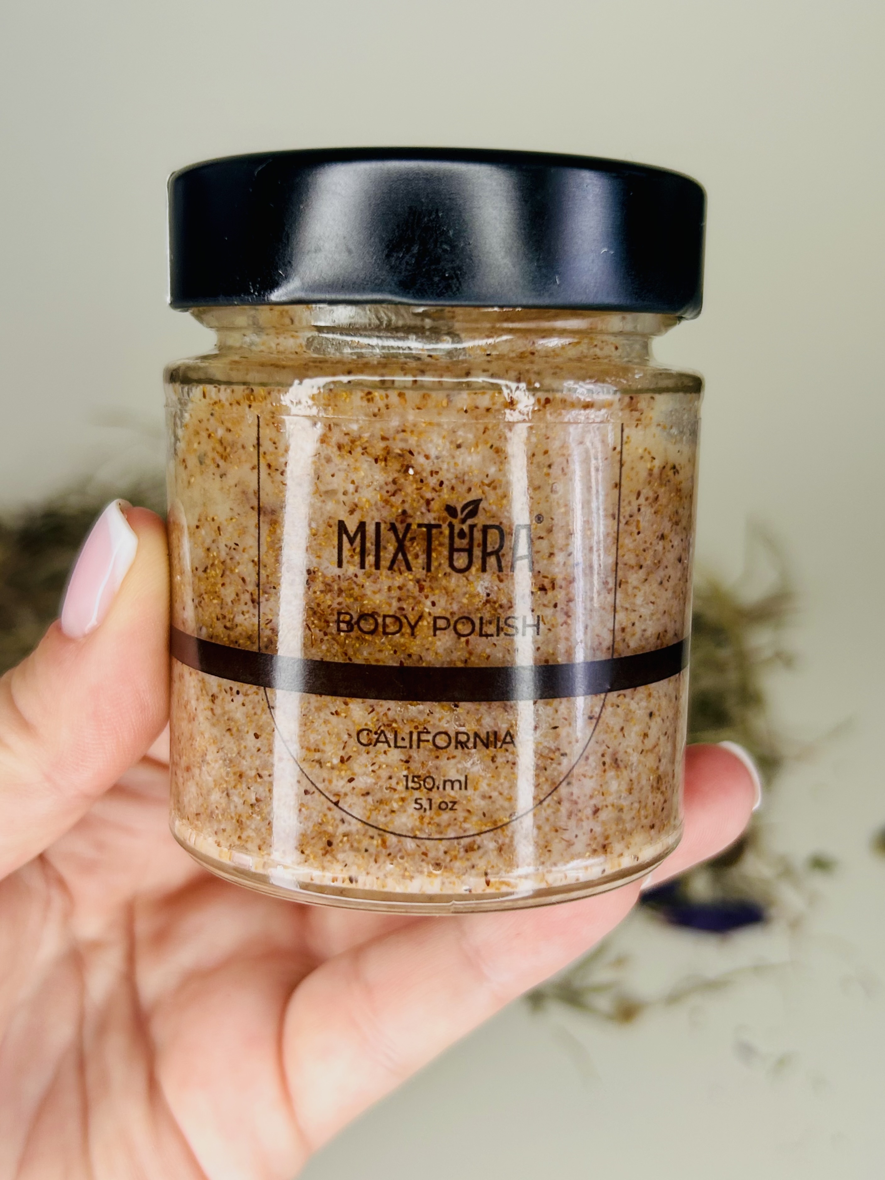 Mixtura Body Scrub: поліроль для тіла зі супервластивостями