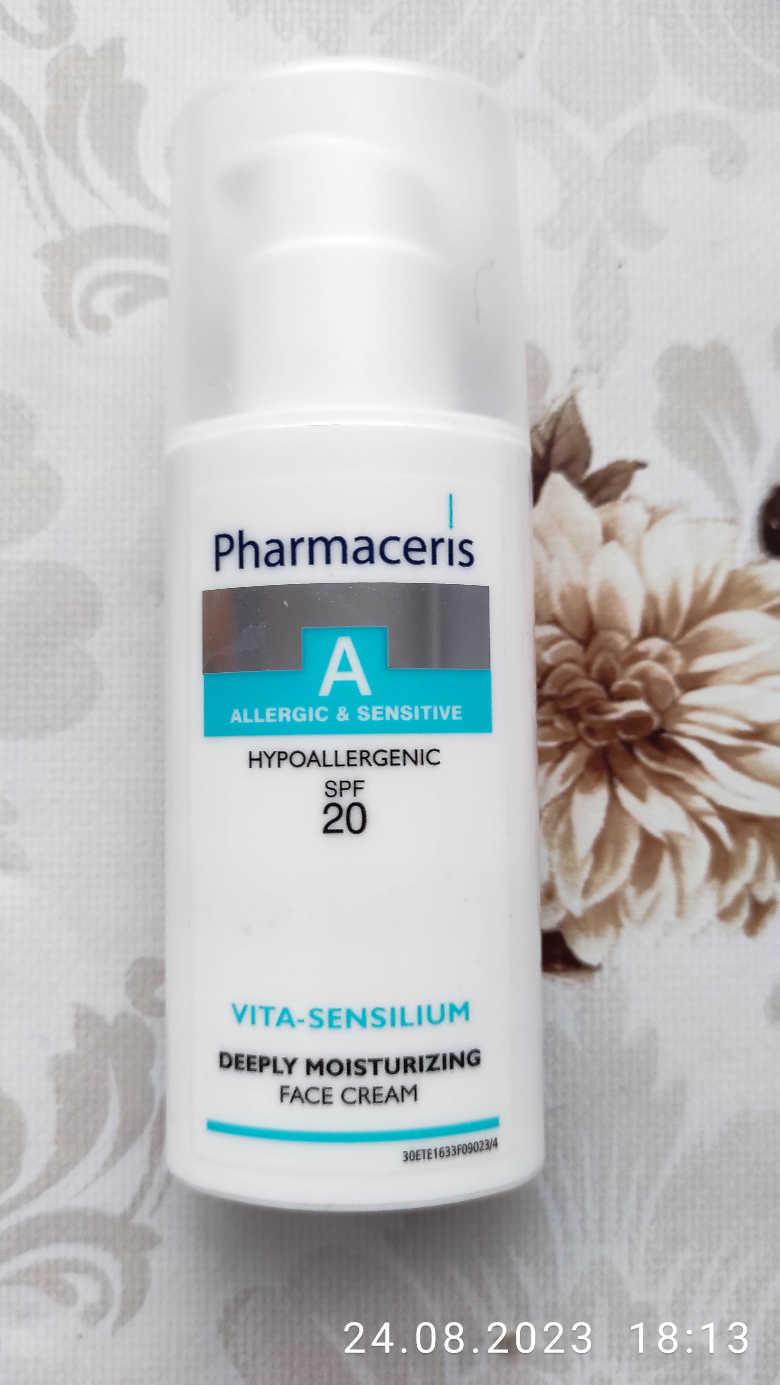 Deeply moisturising face cream від Pharmaceris