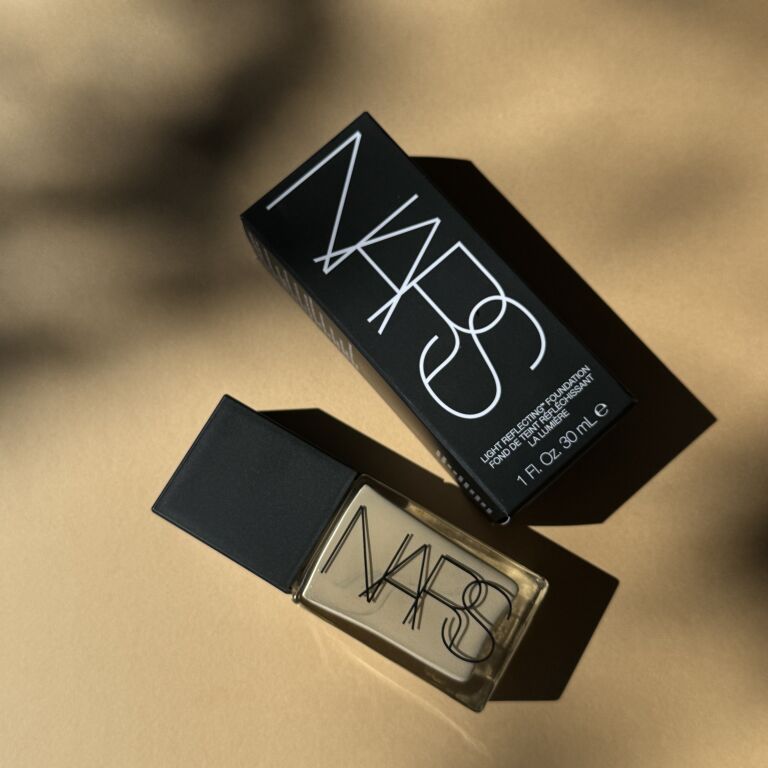 NARS Light Reflecting Advanced Skincare Foundation, Gobi - L3