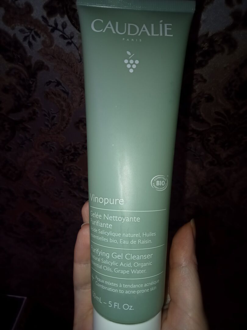 Medik8 Surface Radiance Cleanse vs Caudalie Vinopure Purifyng Gel Cleanser