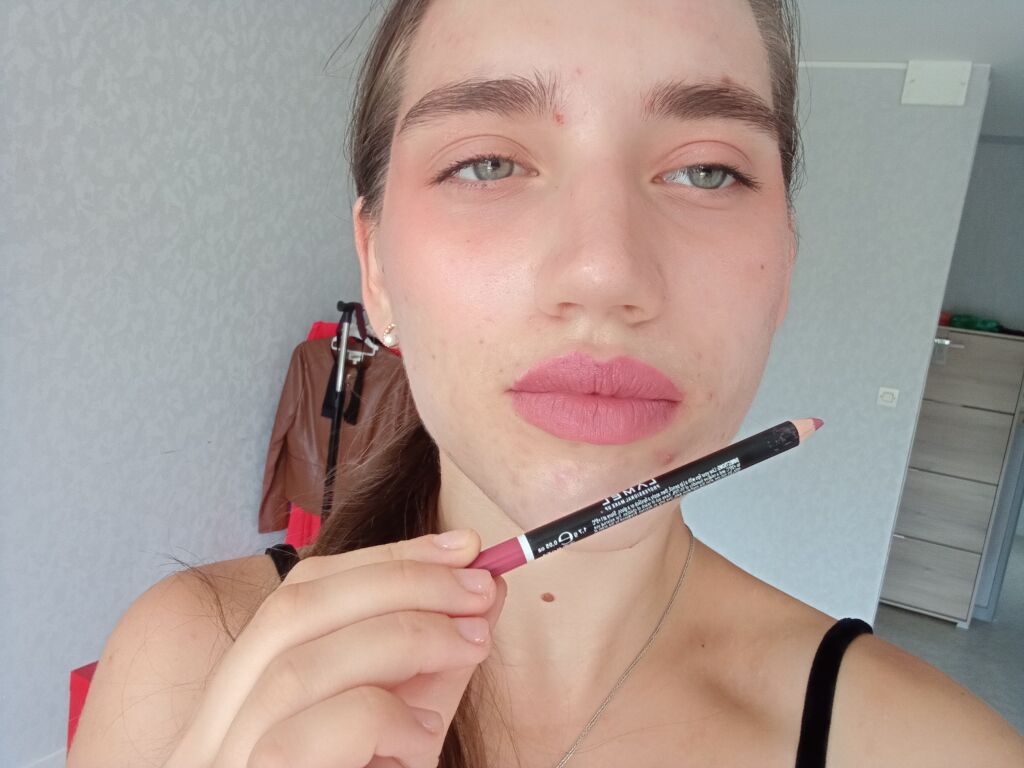 Avon Ultra Colour Lip Gloss