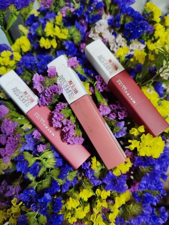 Непереверш�ена стійкість та яскраві кольори від Maybelline New York