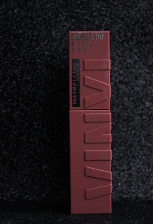 Її люблять або ненавидять: Maybelline SuperStay Vinyl Ink Liquid Lipstick 👄💄