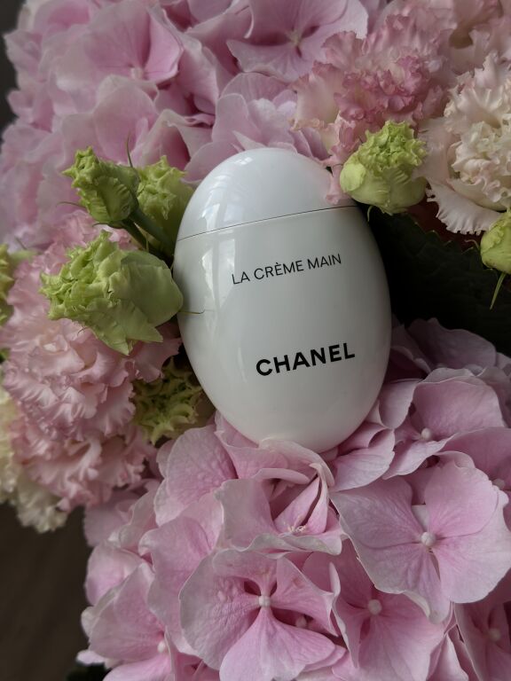 Крем для рук Chanel La Creme Main Hand Cream, який має бути в сумці кожної модниці