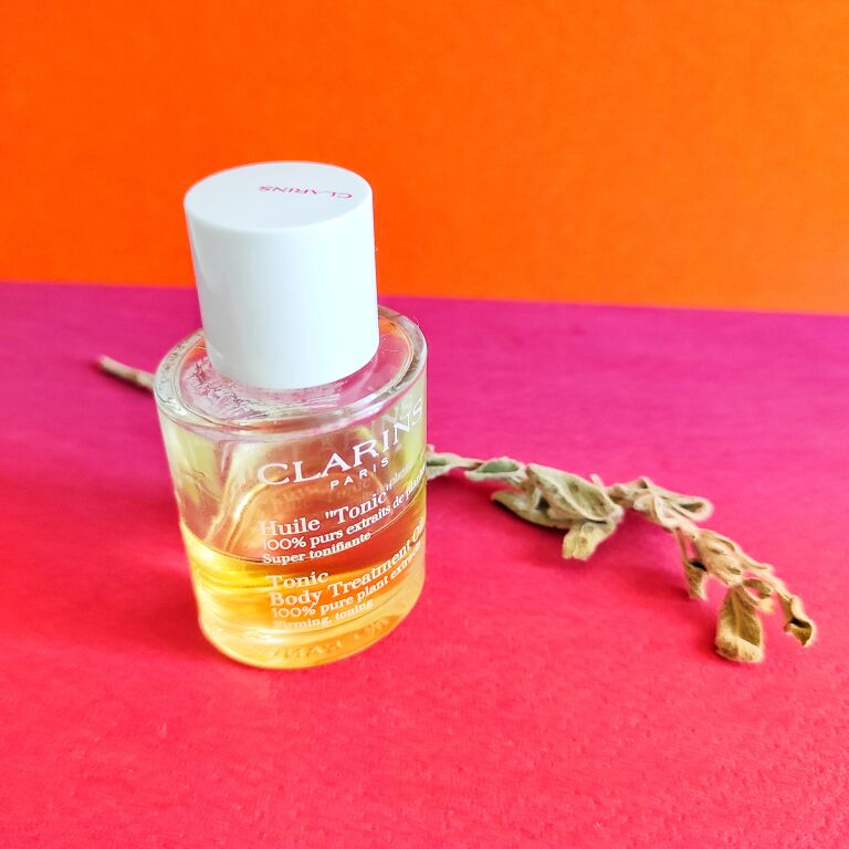 Clarins Body Treatment Oil "Tonic'" або єдиний засіб, що зробив мої розтяжки невидимими