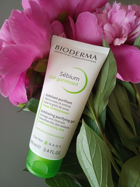 Гель-гомаж із мікрогранулами Bioderma