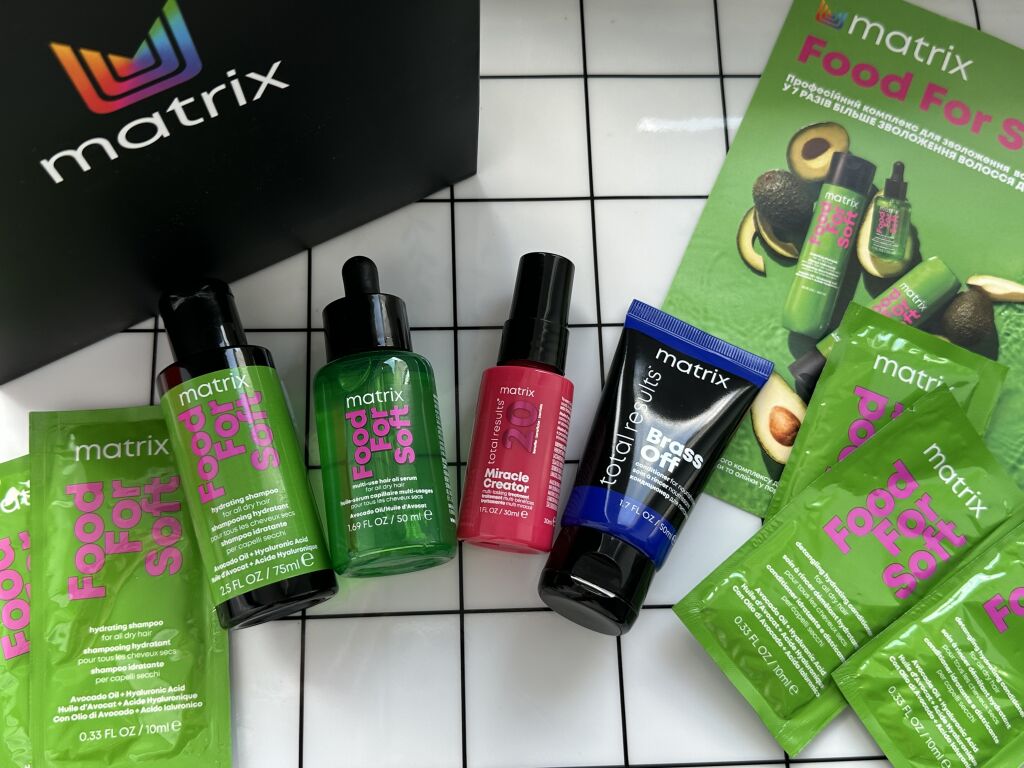 Дякую MakeUp Club за надану можливість протестувати засо�би від Matrix