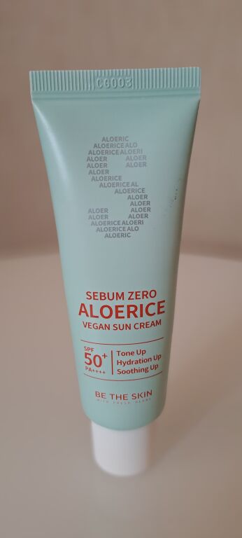 Сонцезахисний крем Be The Skin Sebum Zero Aloerice Vegan