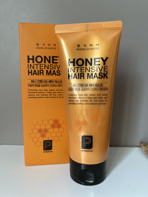 Daeng Gi Meo Ri Honey Intensive Hair Mask