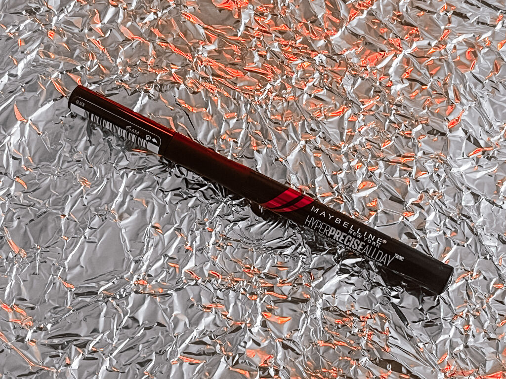 Maybelline Precise All Day Liquid Liner: продукт що не виправдав очікування