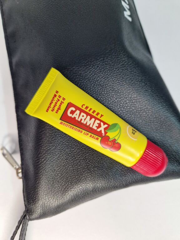 Carmex з вишенькою🍒