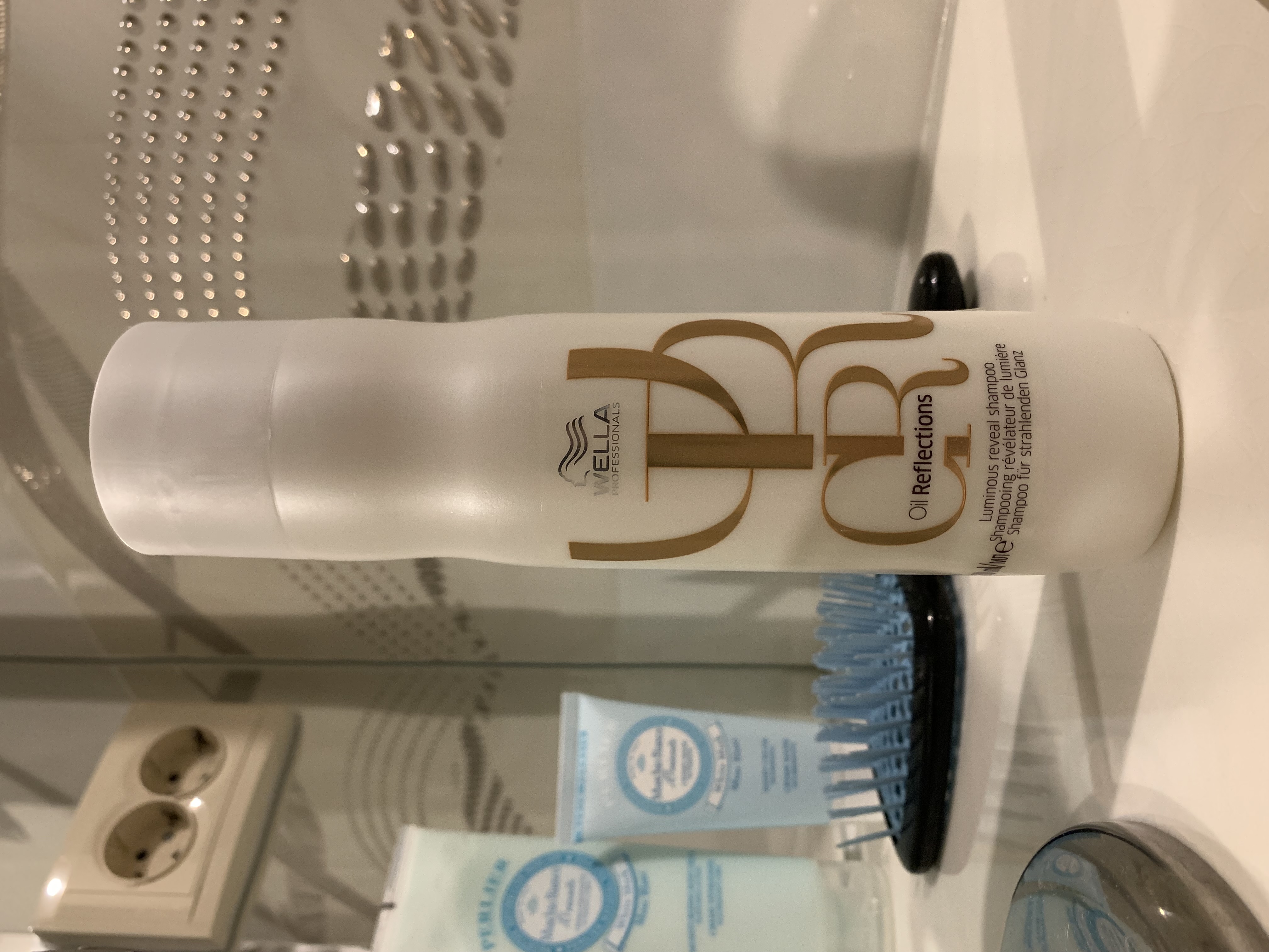 Улюблений шампунь для блиску: Wella Professionals Oil Reflections Luminous Reveal Shampoo