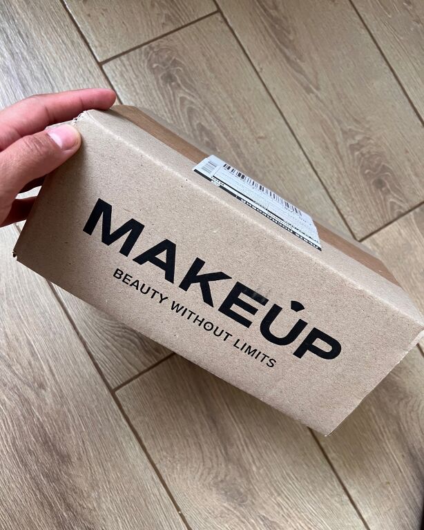 Розпаковка замовлення з Makeup 