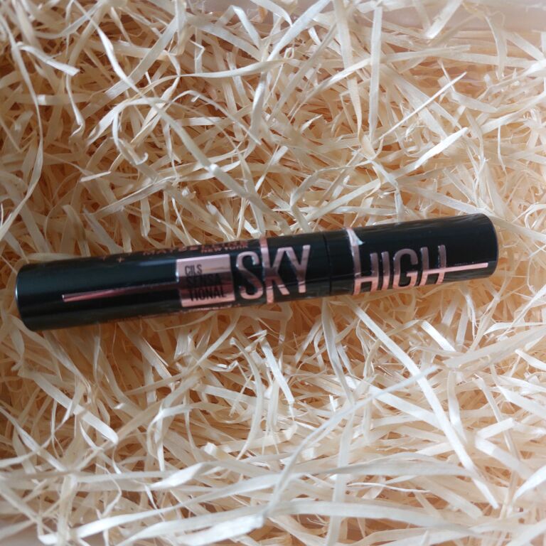 #testinmakeup Maybelline New York Lash Sensational Sky High Cosmic Black