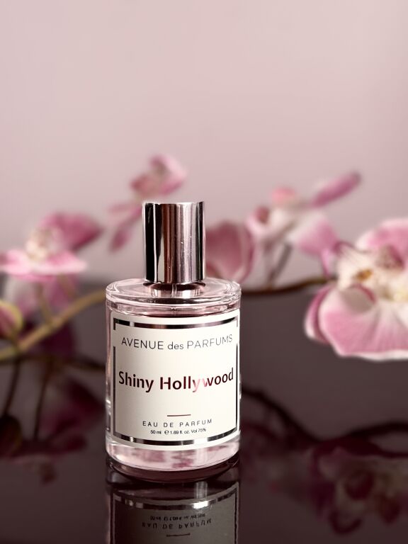 Парфуми Shiny Hollywood від Avenue Des Parfums