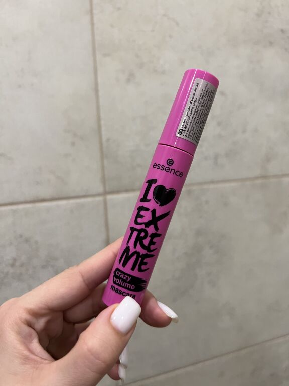 Essence I Love Extreme Crazy Volume Mascara