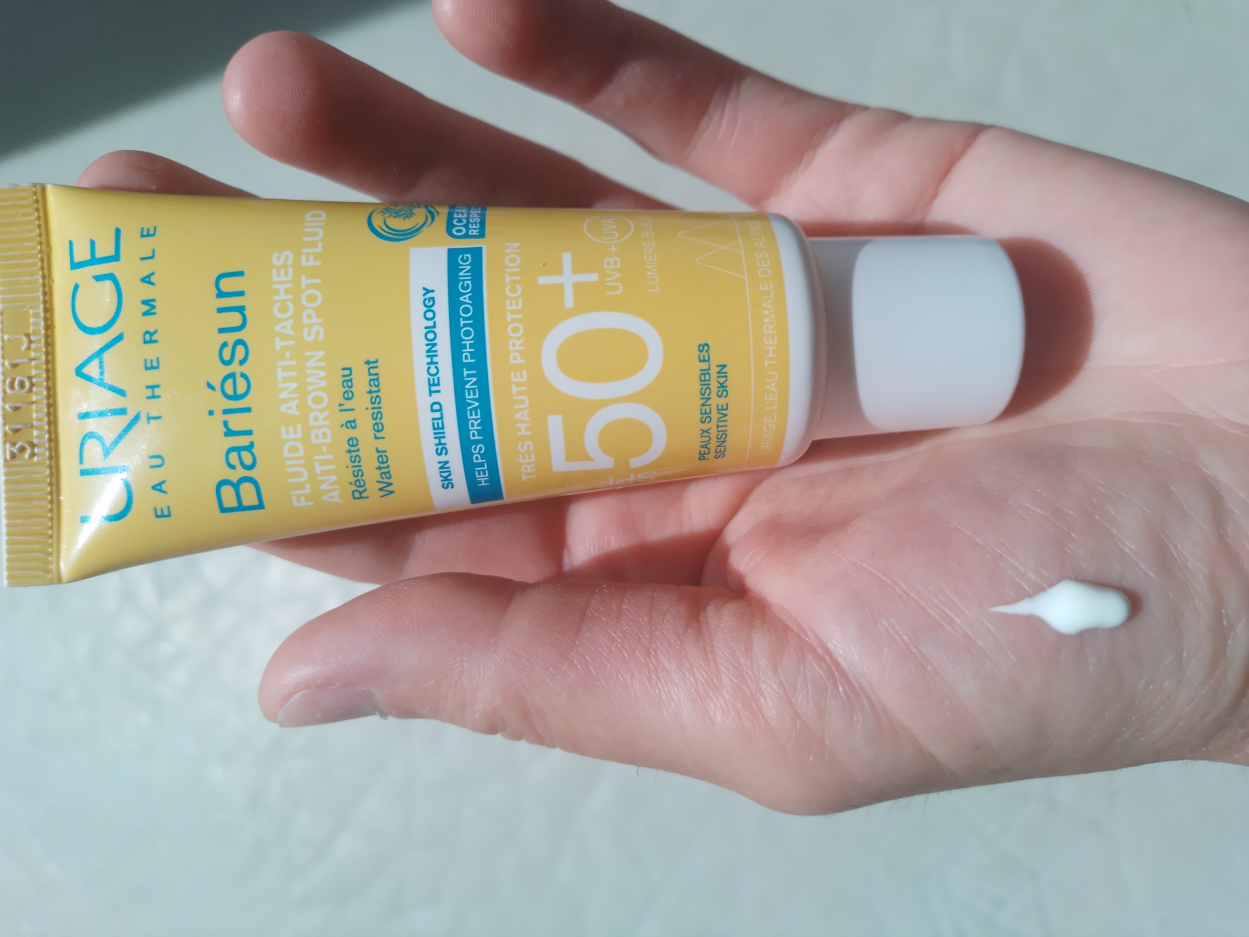 Uriage. Bariésun. SPF 50. Anti-brown spot fluid.