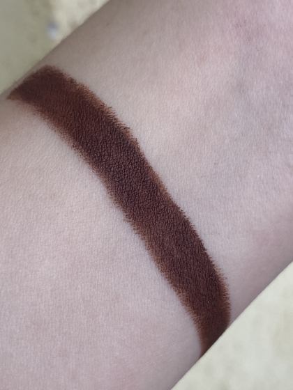 Найкращі бюджетні олівці для губ. Lamel gel liner