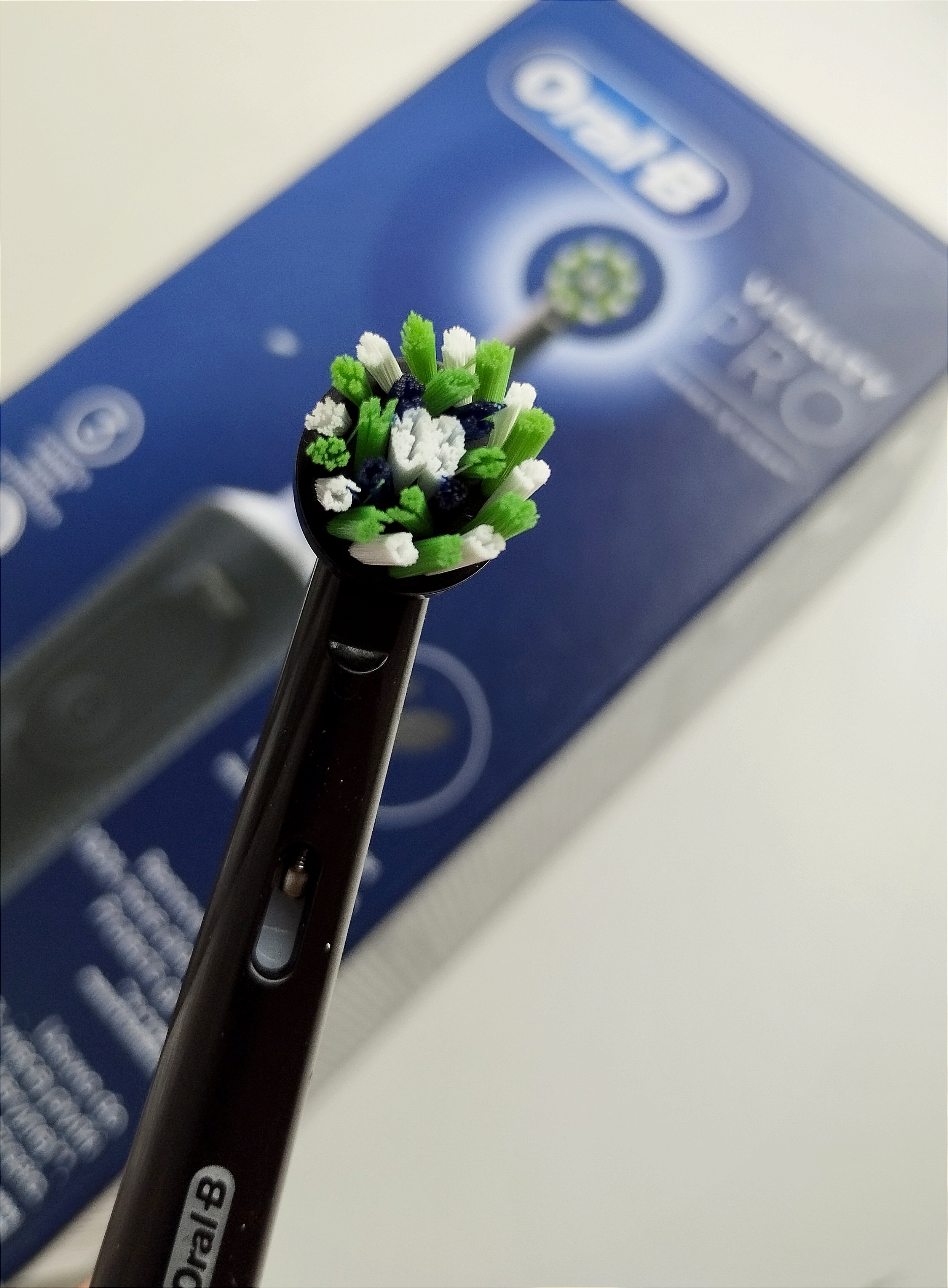 Електрична зубна щітка Oral-b Vitality Pro × Clean black