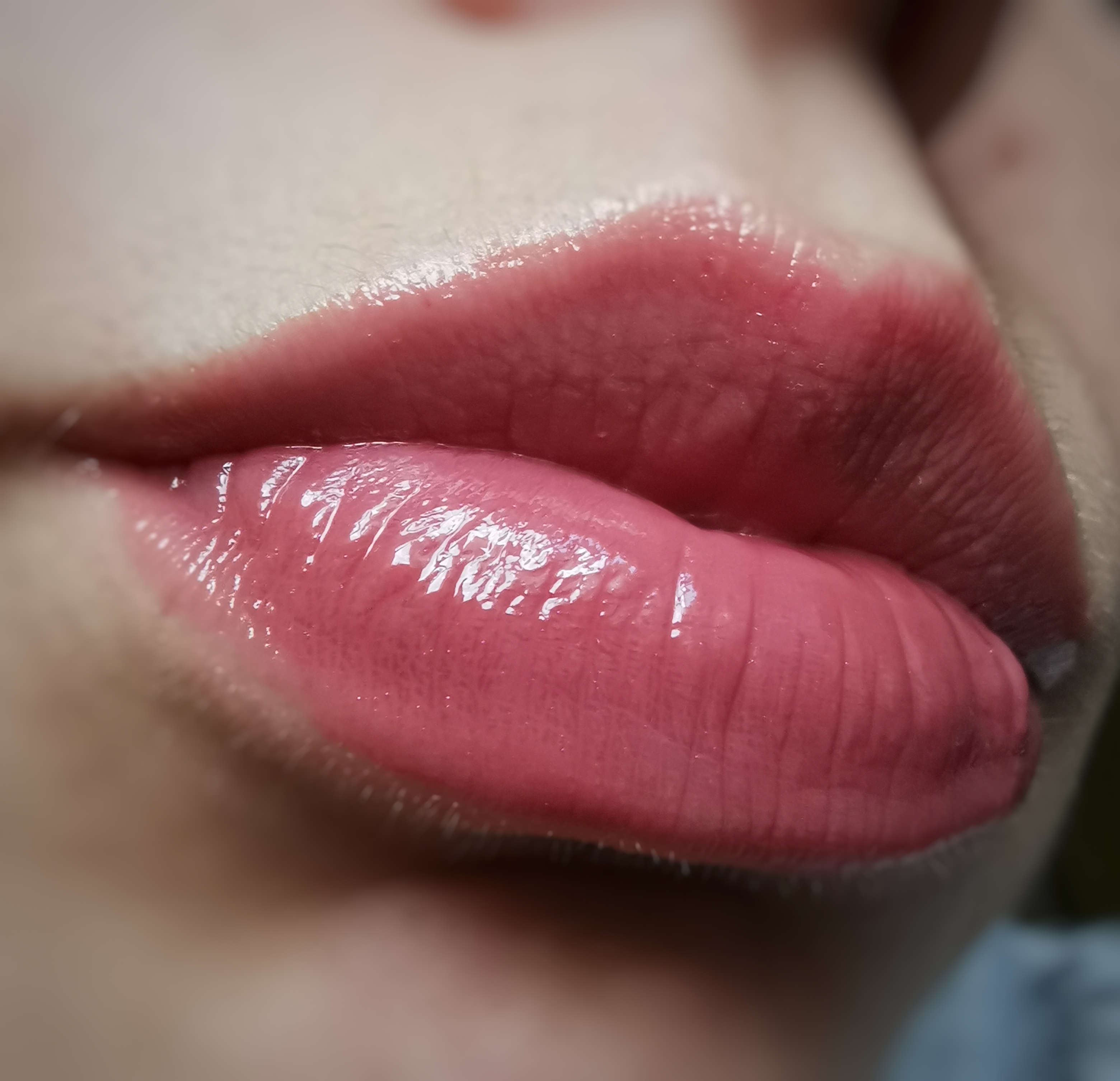 Огляд блиску Lifter Gloss від Maybelline 004 Silk ч.2.