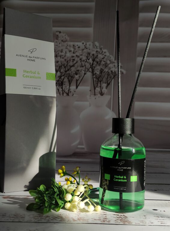 Аромадифузор Avenue Des Parfums Home Herbal & Geranium.