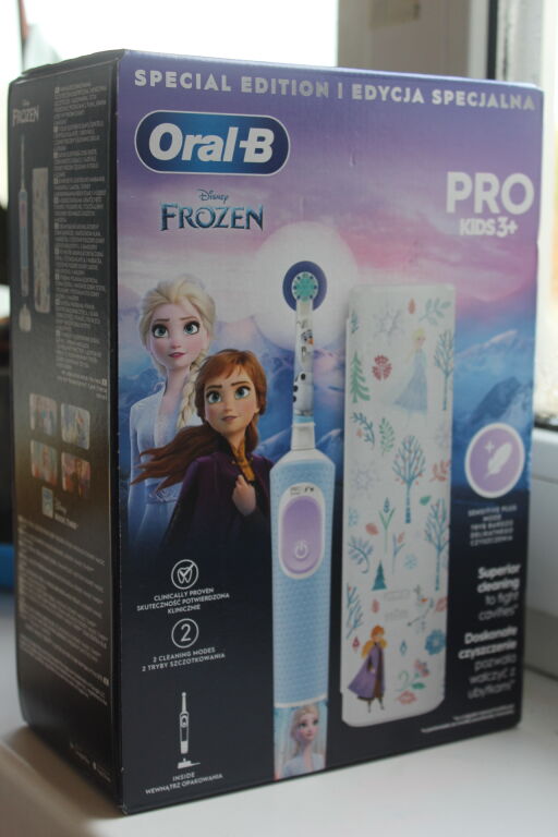 Готуємося до дня св. Миколая Oral-B Pro Kids Frozen Special Edition