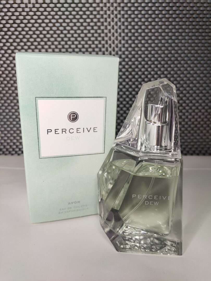 Свіжий аромат Avon Perceive Dew