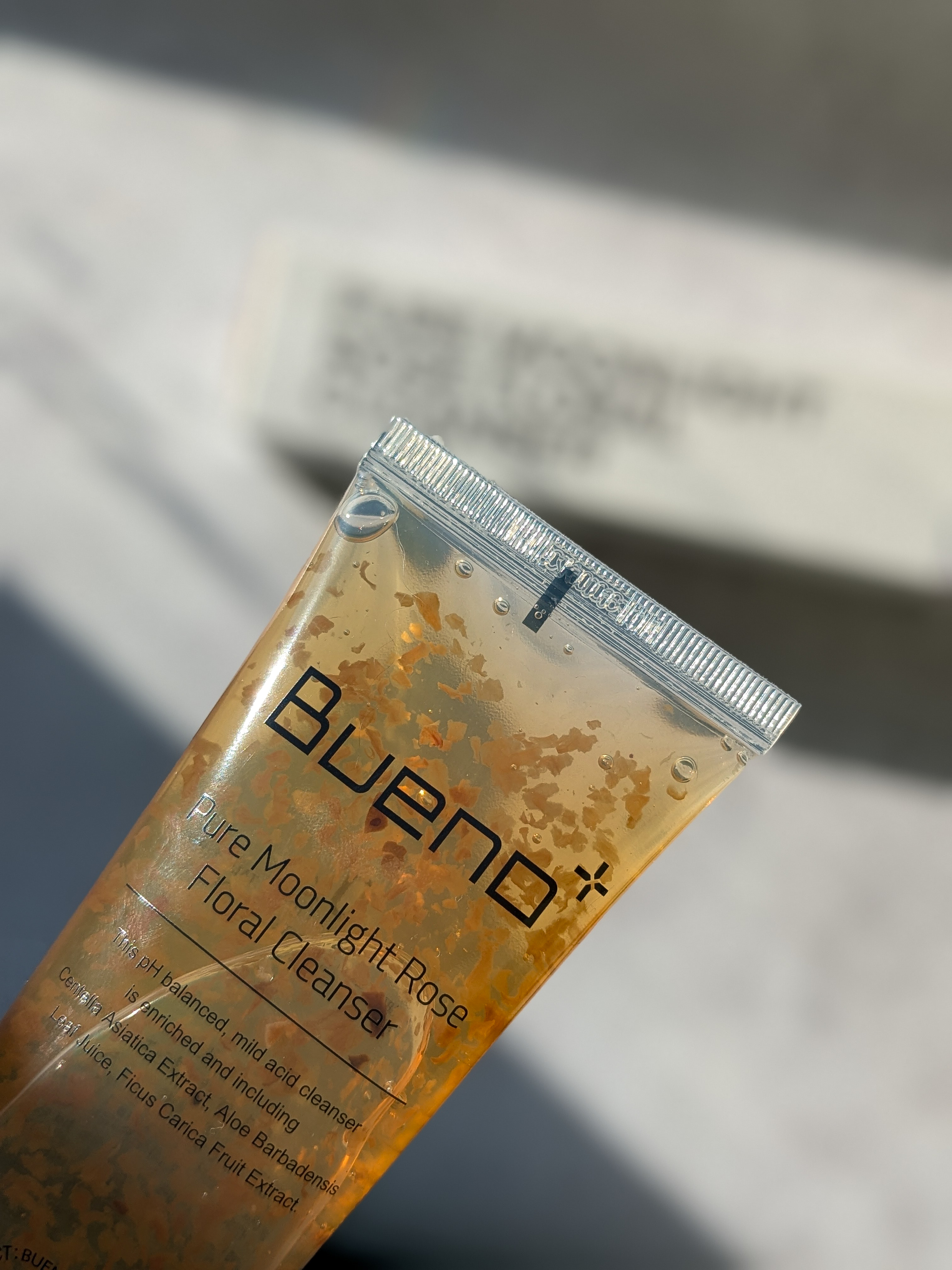 Bueno Pure Moonlight Rose Floral Cleanser