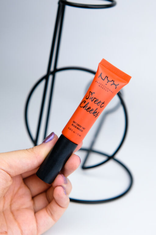 Не стандартний колір рум'ян для мене: NYX  Sweet Cheeks Soft Cheek Tint