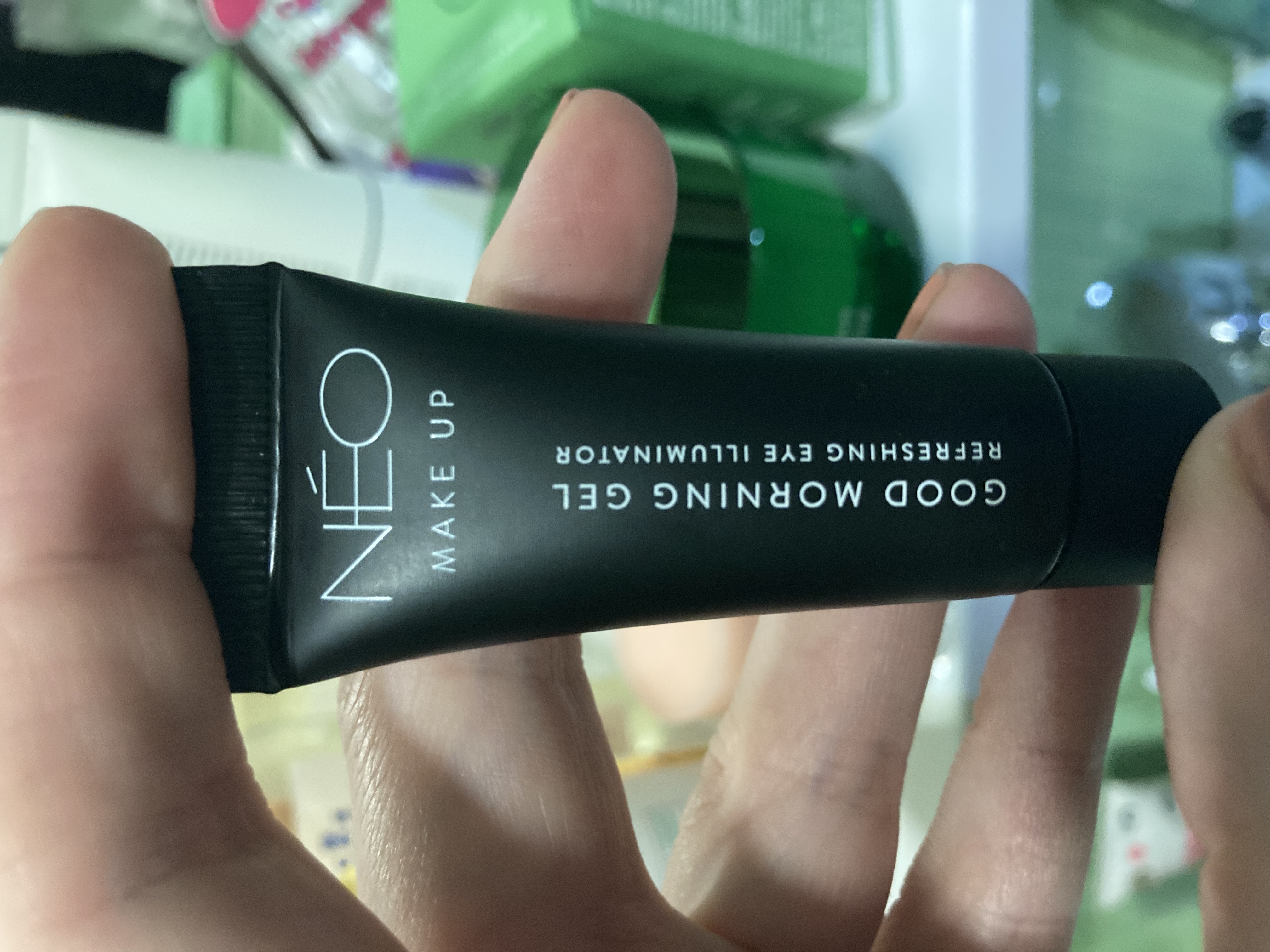 Гель для зони навколо очей, осяйний Neo make up. Чи буде другий шанс?