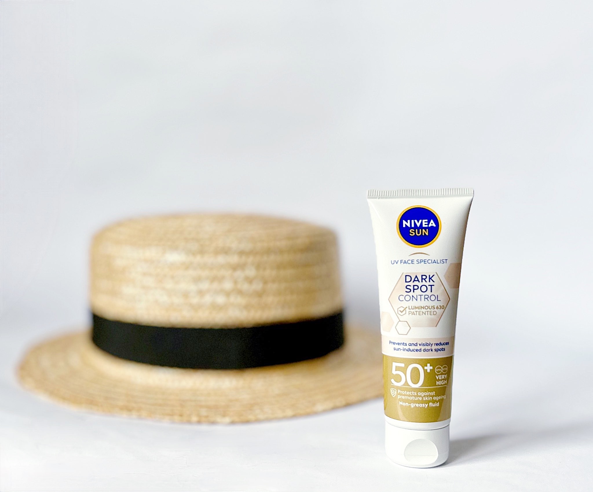 NIVEA SUN Dark Spot Control