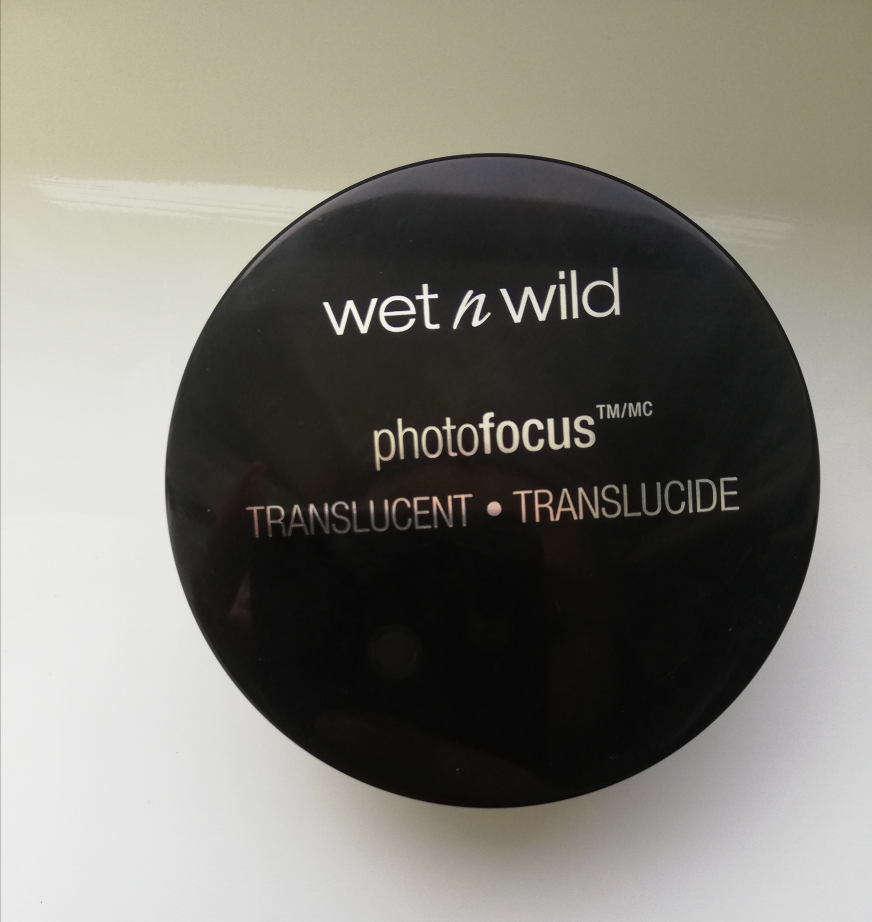 Wet n Wild fotophocus powder, Catrice highlighter