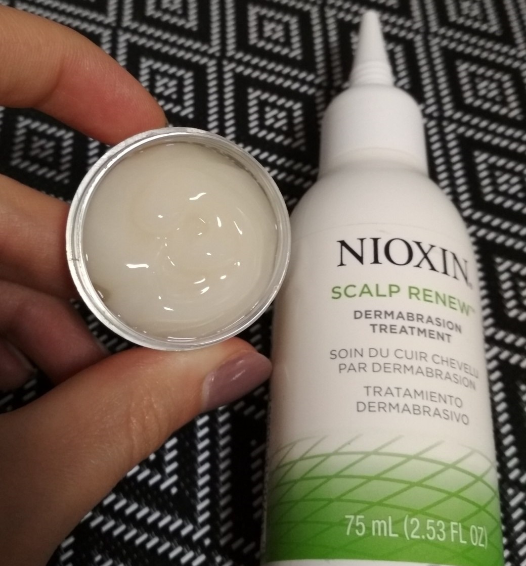 Пілінг для шкіри голови Nioxin: мій досвід при жирній шкірі з випадінням волосся 👩