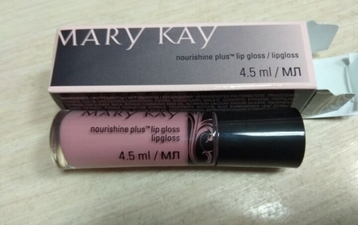 Блеск для губ Mary Kay NouriShine Plus