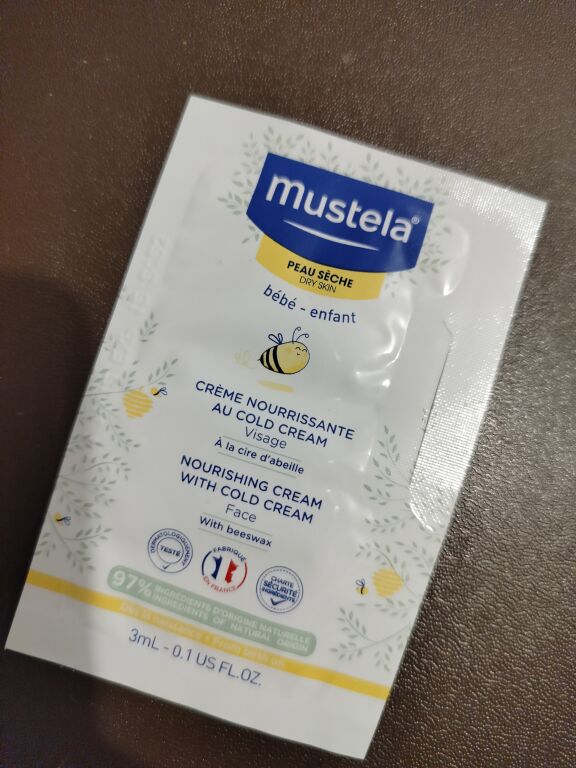 Mustela