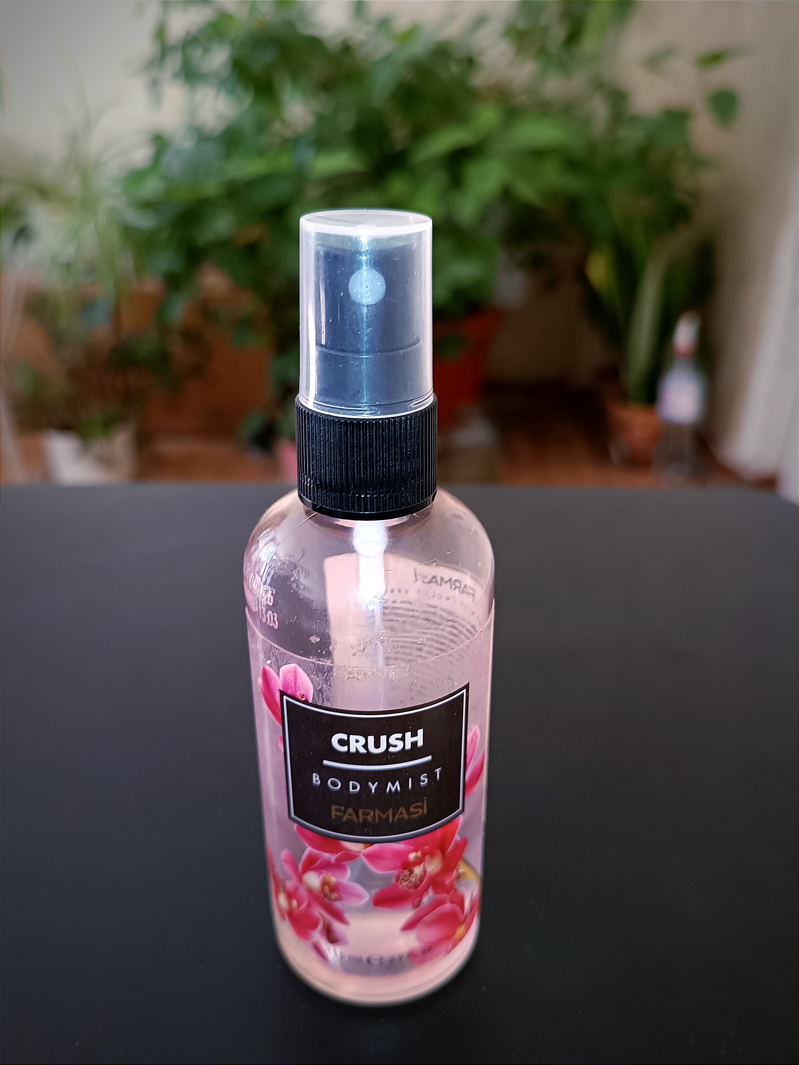 Crush Body Mist від Farmasi - вигідна альтернатива парфумів