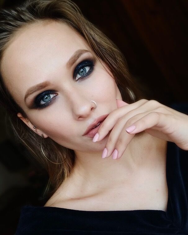 Smokey Eyes🖤