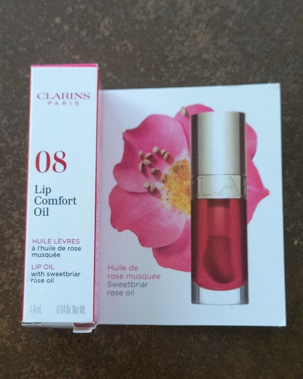 Олій�ка для губ від Clarins