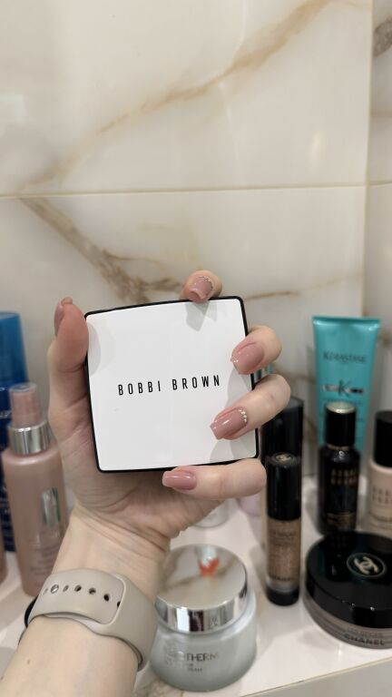 Пудра Bobbi Brown