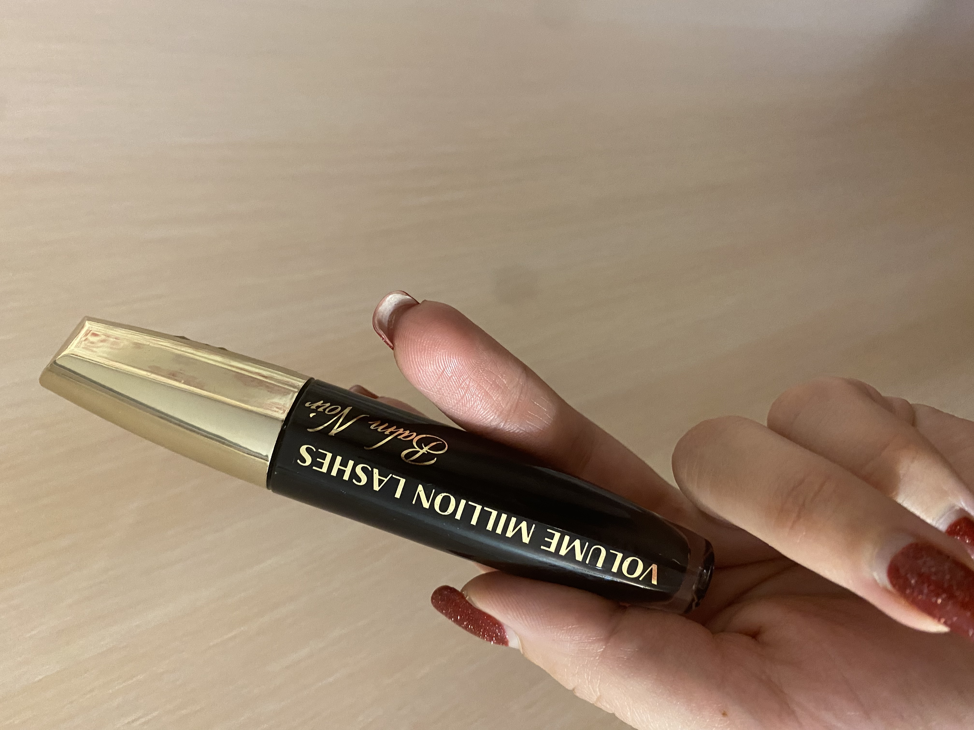 туш для вій L'Oreal Paris Volume Million Lashes Balm Noir