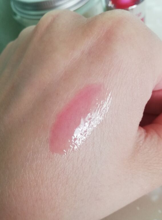 Essence Hydra kiss lip oil 03 pink champagne