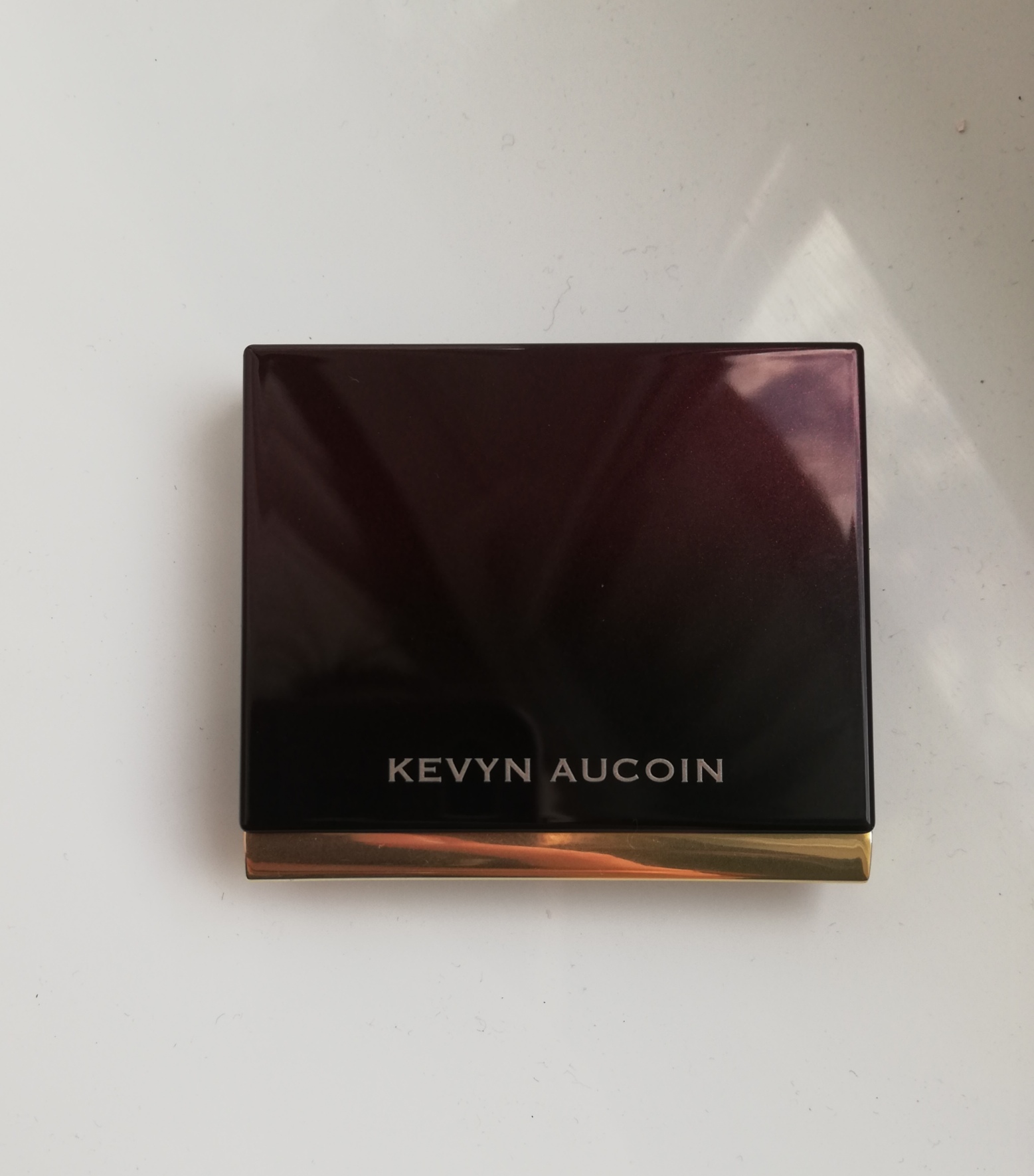 Kevyn Aucoin the sculpting powder light