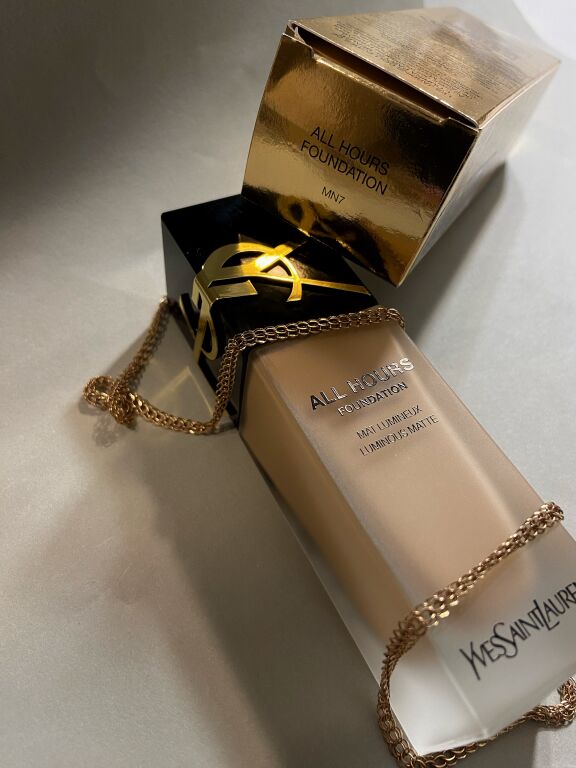 Yves Saint Laurent All Hours Foundation Luminous Matte