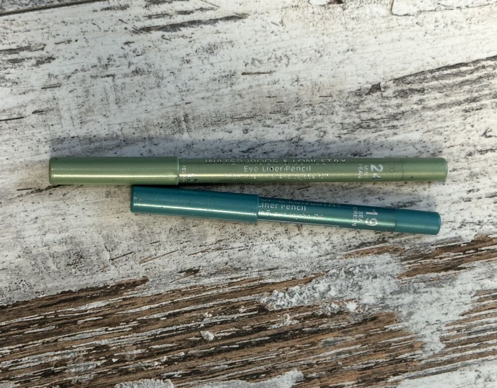 Водостійкий гелевий олівець для очей